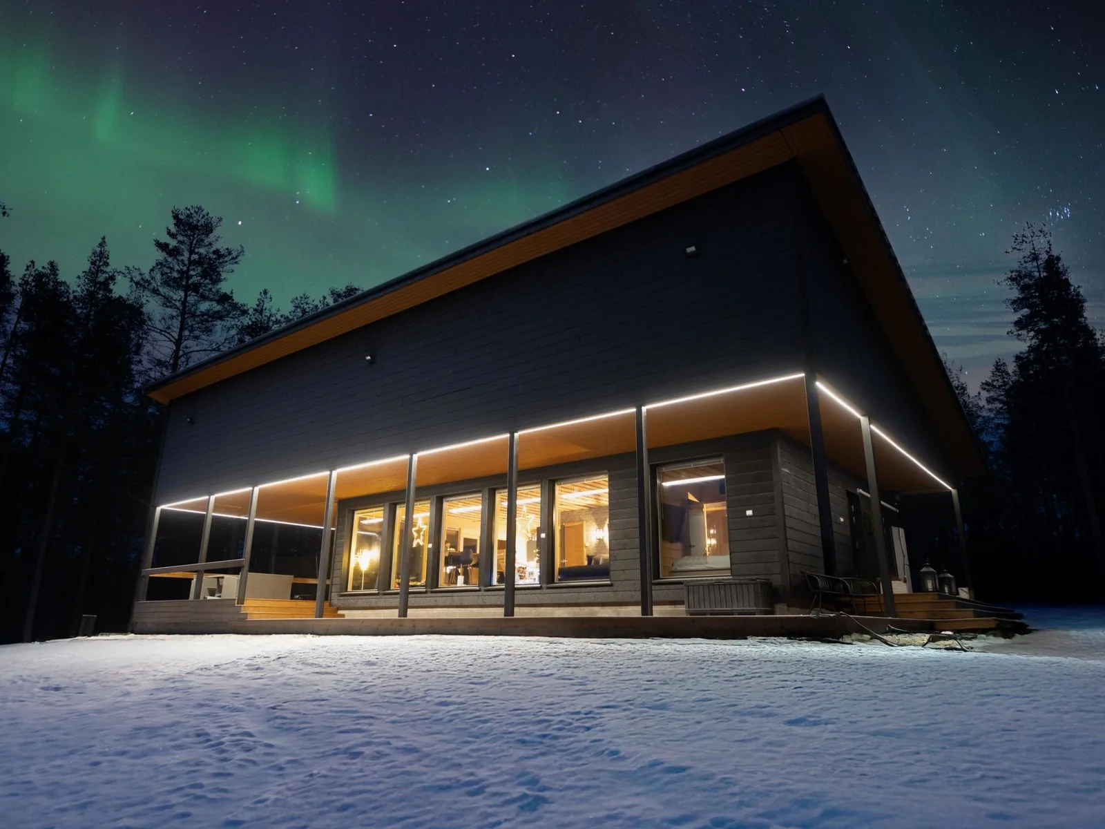 Villa Kesäranta beneath the northern lights